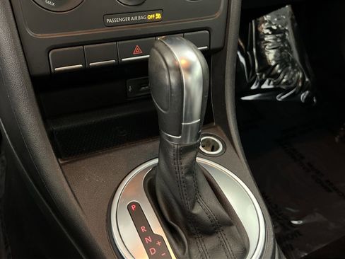 Used 2019 Volkswagen Beetle 2.0T S image 22