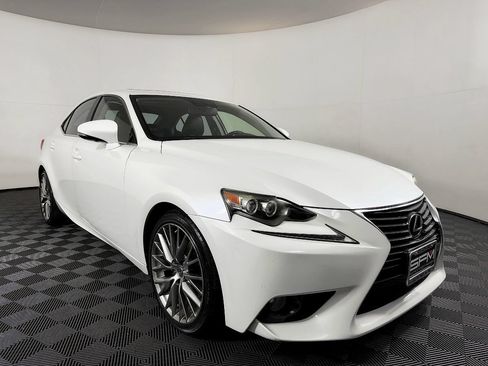 Used 2014 Lexus IS 250 w/ Luxury Package w/Gray Wood RWD image 6