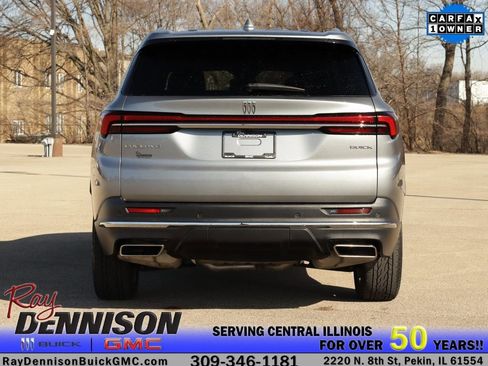 Used 2025 Buick Enclave Preferred image 6