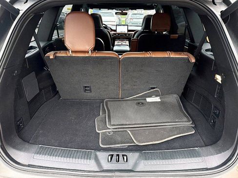 Used 2021 Lincoln Aviator Reserve w/ Equipment Group 202A AWD/4WD image 13