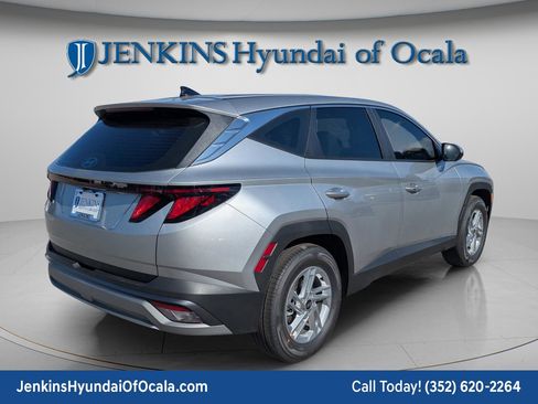 New 2026 Hyundai Tucson SE image 9