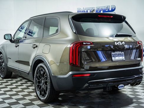 Used 2022 Kia Telluride SX w/ SX Prestige Package image 4