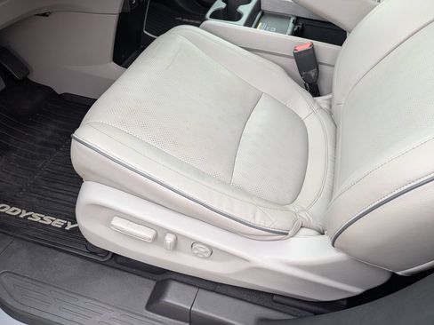 Used 2023 Honda Odyssey Elite image 13