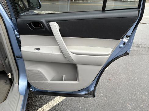 Used 2008 Toyota Highlander Sport image 22