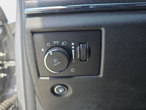 Used 2017 Jeep Grand Cherokee Limited RWD image 28