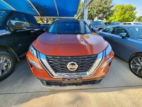 Used 2021 Nissan Rogue SL w/ Premium Package FWD image 2
