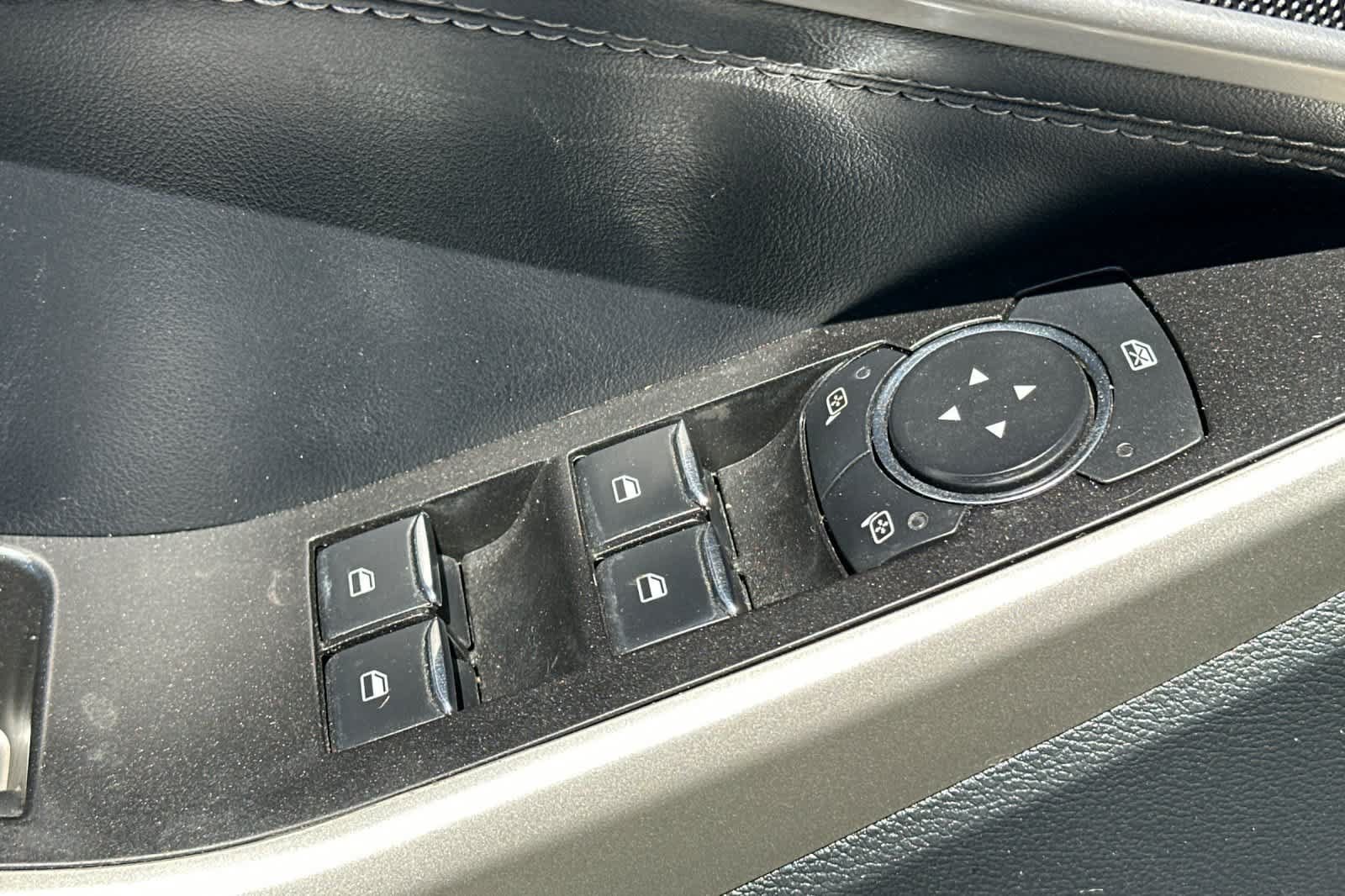 Used 2021 Ford Explorer XLT RWD image 28