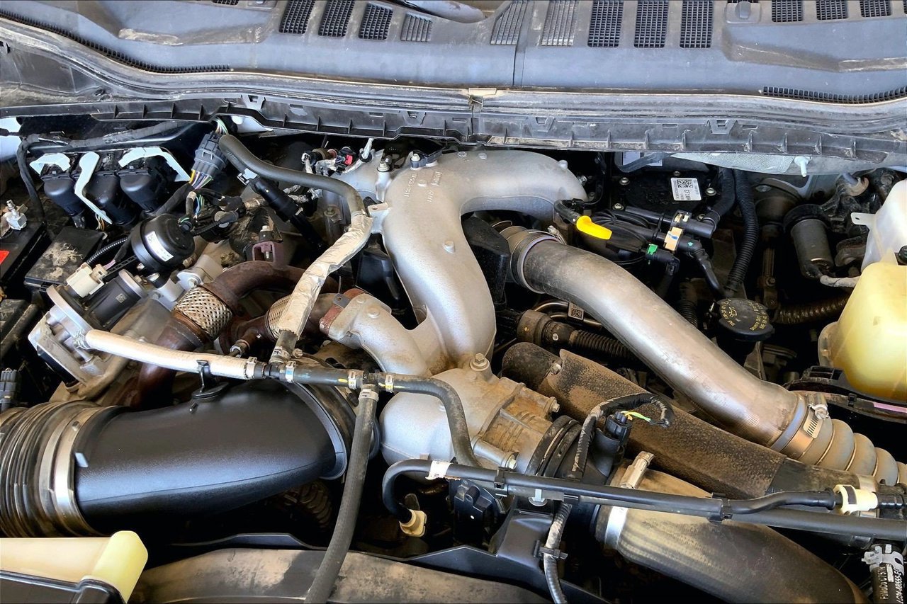 Used 2020 Ford F350 Limited AWD/4WD image 32