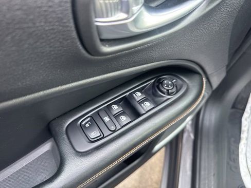 Used 2020 Jeep Compass Latitude w/ Cold Weather Group image 7