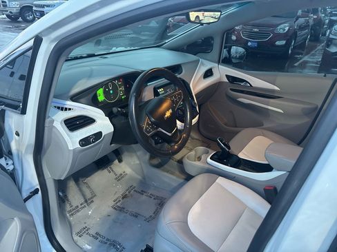 Used 2020 Chevrolet Bolt Premier w/ Infotainment Package image 16