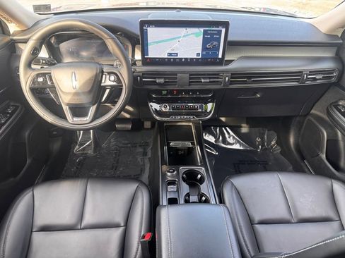 Certified 2024 Lincoln Corsair AWD image 21