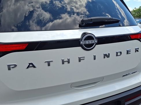 Certified 2023 Nissan Pathfinder SV w/ SV Premium Package AWD/4WD image 30