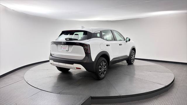 Used 2025 Nissan Kicks S FWD image 8