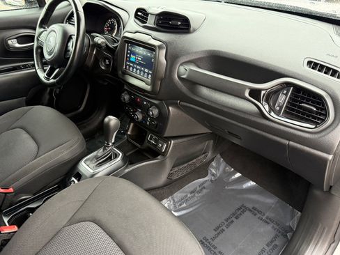 Used 2020 Jeep Renegade Altitude image 28