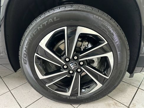 Certified 2025 Buick Enclave Sport Touring image 13