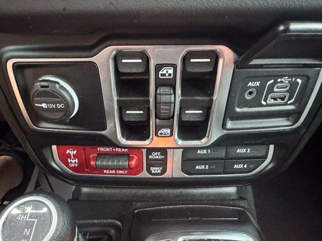 Certified 2024 Jeep Wrangler Unlimited Rubicon w/ Technology Group AWD/4WD image 38
