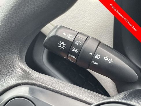 Used 2020 Toyota RAV4 XLE AWD/4WD image 27