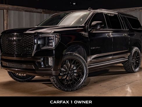 Used 2024 GMC Yukon XL Denali w/ Denali Reserve Package image 5