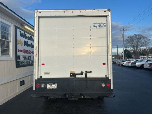 Used 2017 GMC Savana 3500 image 5