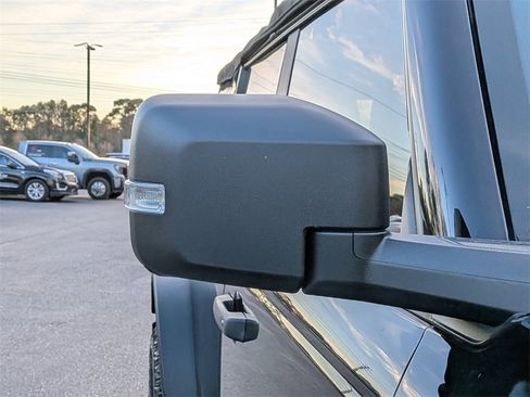 Used 2023 Ford Bronco Wildtrak image 11