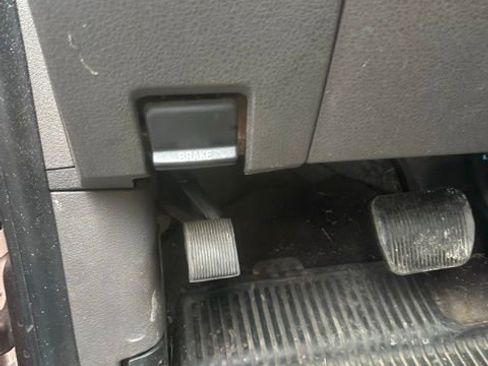 Used 2011 Ford F150 XLT w/ XLT Chrome Pkg image 17