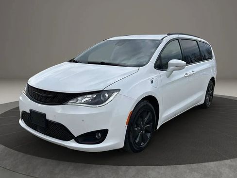 Used 2020 Chrysler Pacifica Limited w/ Advanced Safetytec Group FWD image 1