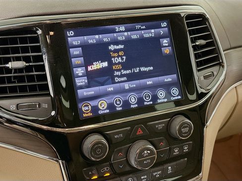 Used 2020 Jeep Grand Cherokee Overland RWD image 21