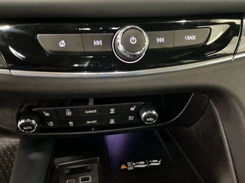 Certified 2022 Buick Enclave Premium AWD/4WD image 16