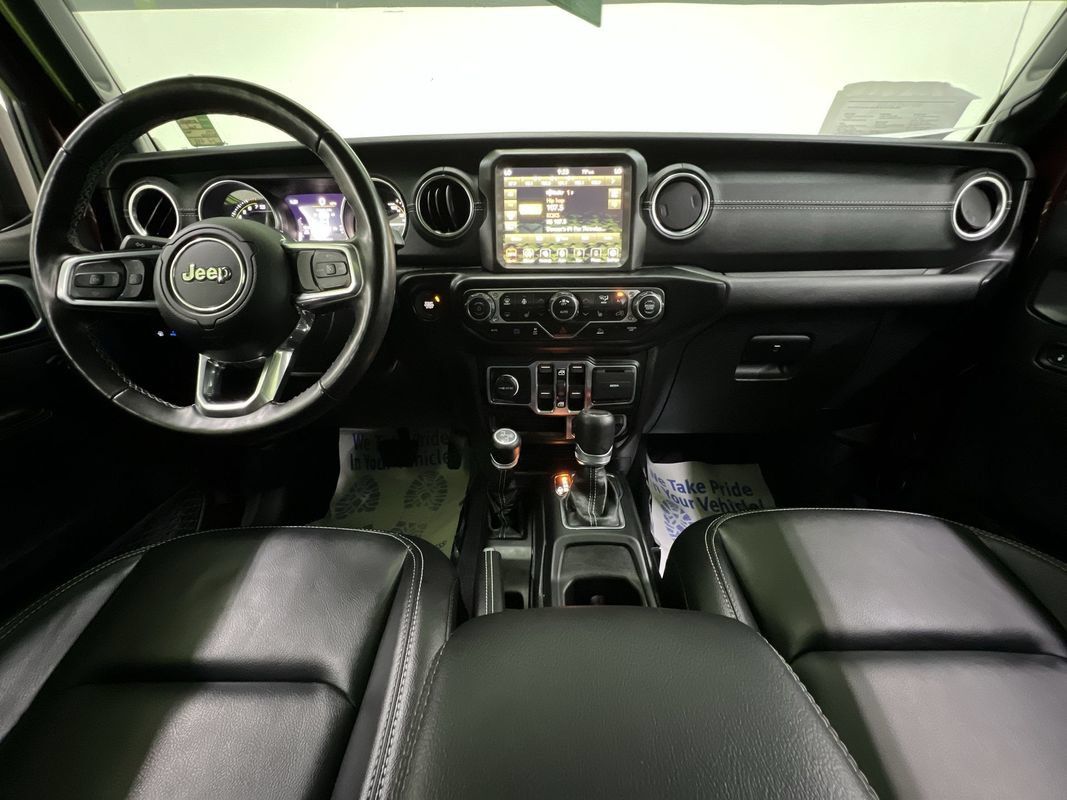 Used 2021 Jeep Wrangler Unlimited Sahara w/ Cold Weather Group AWD/4WD image 17