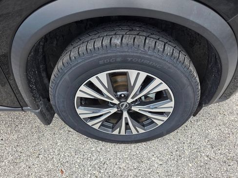 Used 2022 Nissan Rogue SV FWD image 17