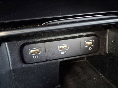 Used 2022 Kia Sorento S image 26