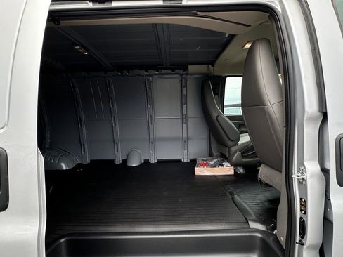 New 2026 GMC Savana 2500 Extended w/ Driver Convenience Package RWD image 20