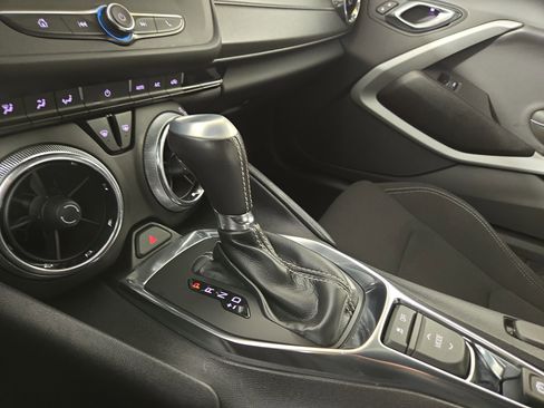 Certified 2019 Chevrolet Camaro LT image 23