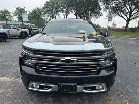Used 2020 Chevrolet Silverado 1500 High Country w/ Technology Package AWD/4WD image 2