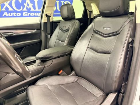 Used 2018 Cadillac XT5 Luxury AWD/4WD image 38