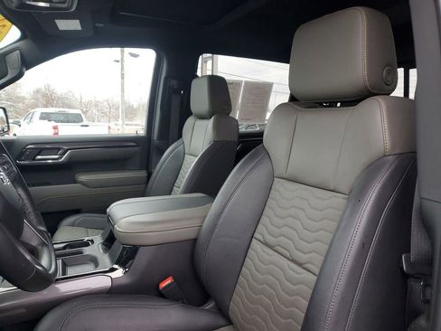 Used 2024 Chevrolet Silverado 1500 ZR2 image 15