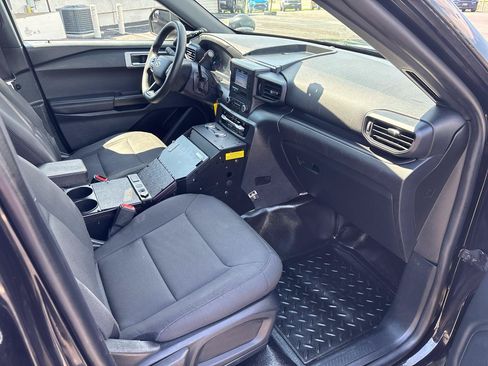 Used 2021 Ford Explorer 4WD Police Interceptor image 27