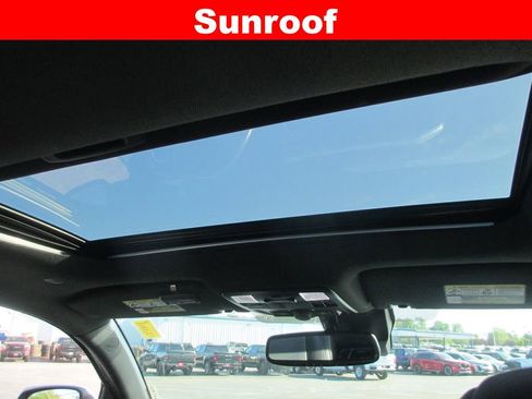 Used 2023 Toyota Tacoma TRD Off-Road w/ TRD Premium Off Road Package image 17