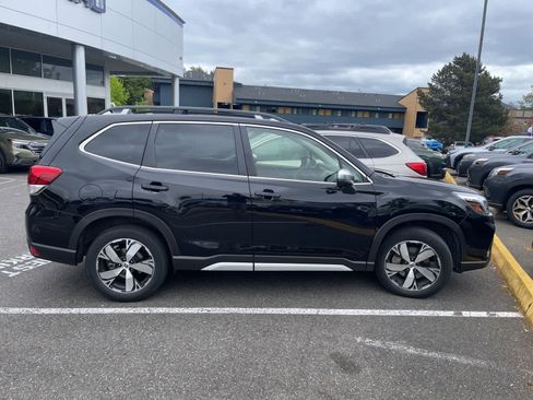 Used 2020 Subaru Forester Touring AWD/4WD image 4