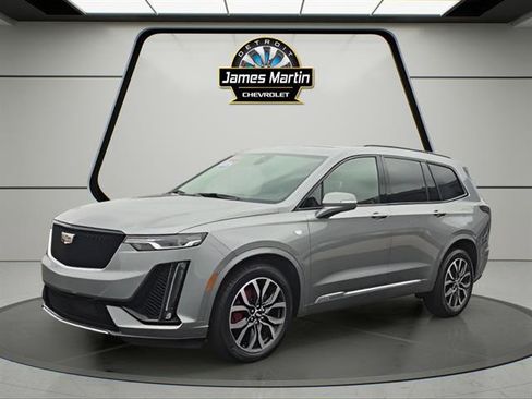 Used 2024 Cadillac XT6 Sport image 3