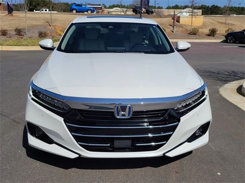 Used 2021 Honda Accord Touring image 2