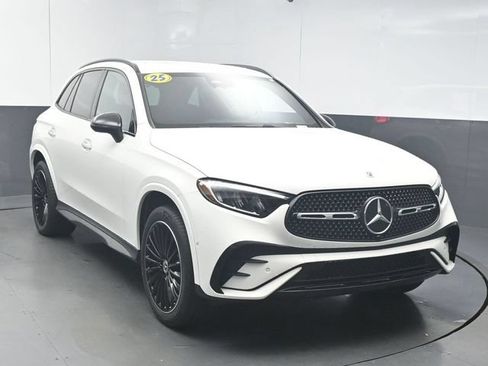 Used 2025 Mercedes-Benz GLC 300 w/ AMG Line image 2
