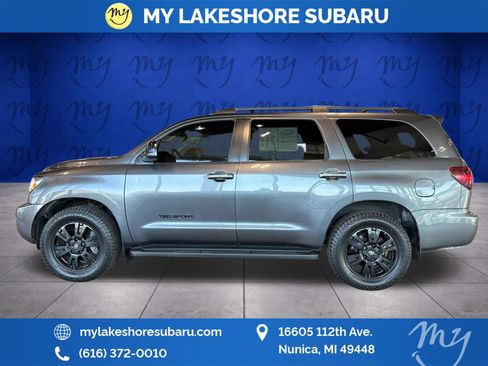 Used 2020 Toyota Sequoia TRD Sport w/ TRD Sport Premium Package AWD/4WD image 4