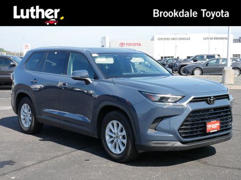 Used 2025 Toyota Grand Highlander AWD image 1