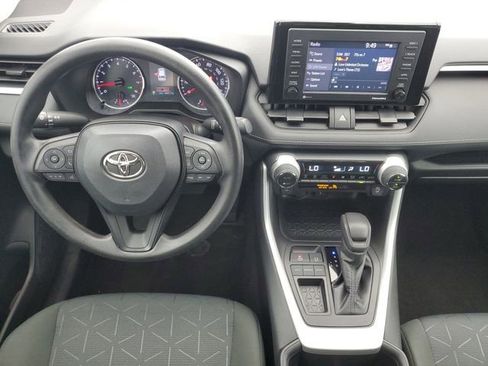 Used 2022 Toyota RAV4 XLE image 16