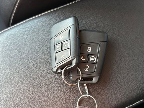 Used 2023 Volkswagen Jetta SE w/ Panoramic Sunroof Package image 30