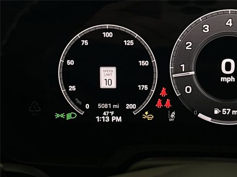 Certified 2025 Porsche 911 Carrera image 21