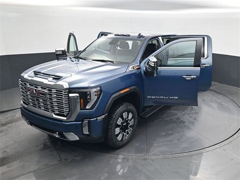 New 2026 GMC Sierra 3500 Denali w/ Denali Reserve Package image 30