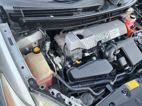 Used 2012 Toyota Prius Two image 40