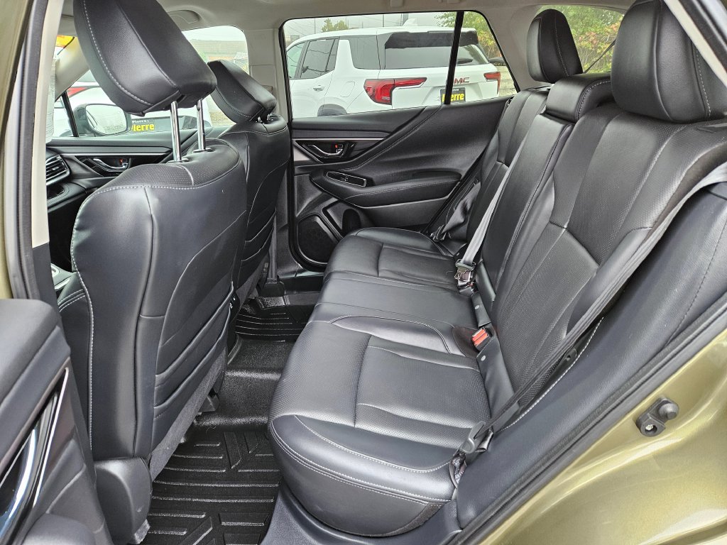 Used 2023 Subaru Outback Touring XT AWD/4WD image 15
